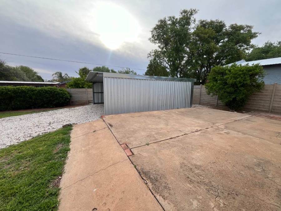 3 Bedroom Property for Sale in Flora Park Northern Cape